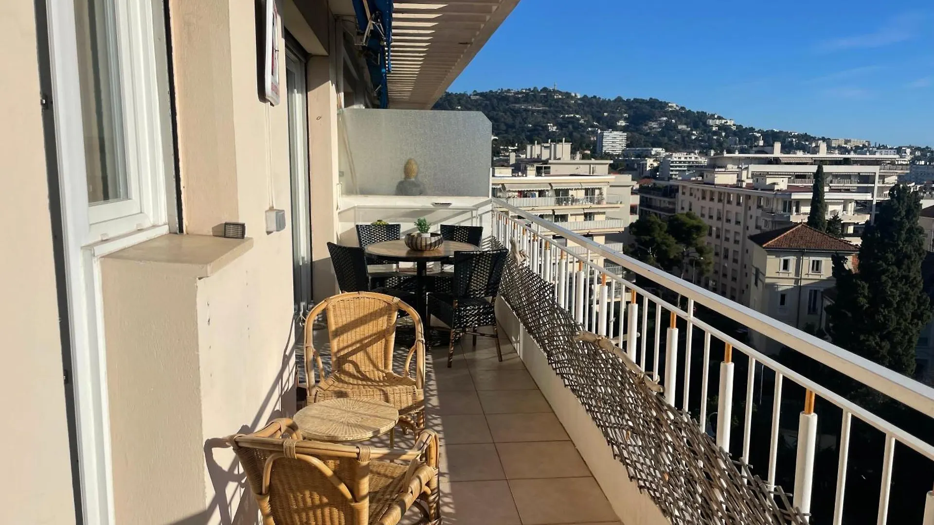 Appartement Centre Ville Cannes Vue Mer 0*,  France
